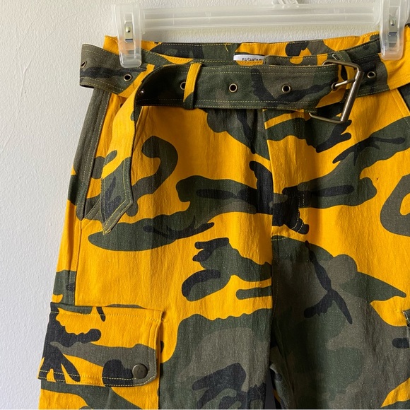 FASHIONNOVA ORANGE CAMOUFLAGE CARGO PANTS SIZE 25” FOR WOMAN - Picture 7 of 7